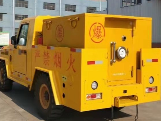 钟祥凯龙爆破器材运输车：保障爆破任务的安全运行