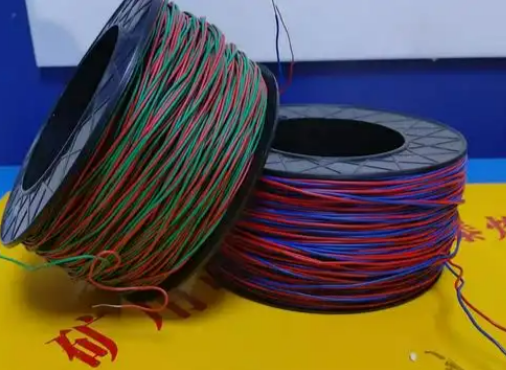 钟祥放炮线的主要材质有哪些？不同材质的适用场景有何区别？